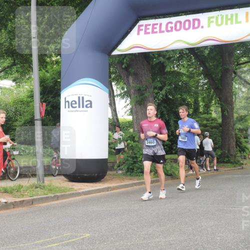 29.06.2025 - hella hamburg halbmarathon KatJ http://msf.ph/oto/8348017 29.06.2025 10:20:31 Zwischen KM18-KM19 2460, 2851, 7880 meine-sportfotos.de