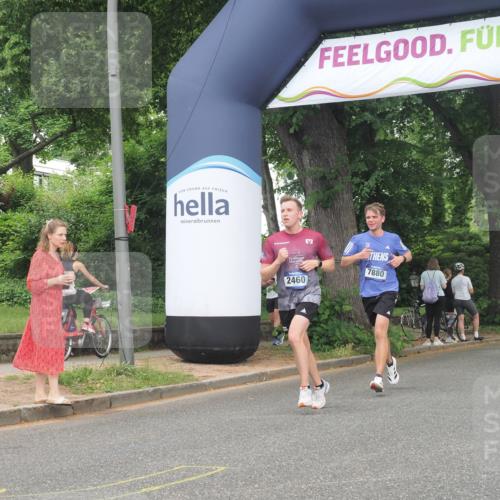 29.06.2025 - hella hamburg halbmarathon KatJ http://msf.ph/oto/8348037 29.06.2025 10:20:31 Zwischen KM18-KM19 2460, 2851, 7880 meine-sportfotos.de