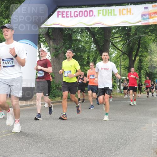 29.06.2025 - hella hamburg halbmarathon KatJ http://msf.ph/oto/8348073 29.06.2025 10:50:08 Zwischen KM18-KM19 1427, 7243 meine-sportfotos.de