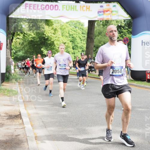 29.06.2025 - hella hamburg halbmarathon MichiJ http://msf.ph/oto/8348112 29.06.2025 10:40:47 Zwischen KM18-KM19 1267, 2058, 2771, 5077, 7509, 8335, 10263, 10549, 10724, 11689, 12910, 13297, 15061, 15497, 15879, 18418, 18666 meine-sportfotos.de
