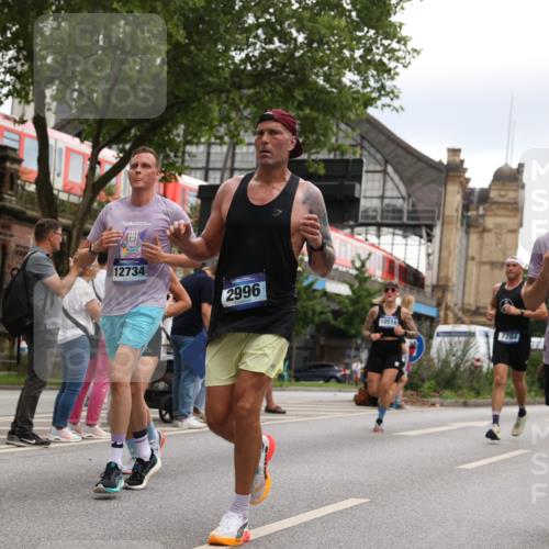 29.06.2025 - hella hamburg halbmarathon Yannick Fuchs http://msf.ph/oto/8348141 29.06.2025 10:52:32 20KM 1319, 1833, 2159, 2250, 2619, 2711, 2996, 4550, 4767, 5675, 6592, 6860, 7659, 7856, 8089, 8392, 9156, 9353, 9553, 9555, 9835, 10020, 10268, 10319, 10518, 10539, 10703, 11394, 11605, 11808, 11846, 12495, 12734, 12735, 12809, 13287, 13512, 13654, 13694, 14355, 14673, 15197, 16189, 16206, 16409, 16922, 16924, 17531, 17665, 17782, 17814, 17839, 17931, 17967, 18556, 18682, 18727, 18833, 18985, 19002, 19003 meine-sportfotos.de