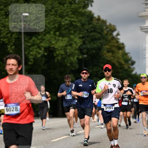 29.06.2025 - hella hamburg halbmarathon Dr. Thomas Lammeyer http://msf.ph/oto/8348157 29.06.2025 10:18:23 Kennedybrücke 1071, 1131, 1406, 1480, 2990, 3020, 3025, 3154, 3728, 3756, 3834, 3939, 5191, 5546, 5670, 6028, 6083, 6366, 6717, 7209, 7442, 7802, 7840, 7991, 8055, 8147, 8409, 9173, 9663, 10224, 10610, 10977, 11355 meine-sportfotos.de