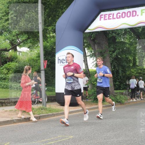 29.06.2025 - hella hamburg halbmarathon KatJ http://msf.ph/oto/8348171 29.06.2025 10:20:31 Zwischen KM18-KM19 2460, 2851, 7880 meine-sportfotos.de