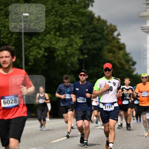 29.06.2025 - hella hamburg halbmarathon Dr. Thomas Lammeyer http://msf.ph/oto/8348202 29.06.2025 10:18:23 Kennedybrücke 1071, 1131, 1406, 1480, 2990, 3020, 3025, 3154, 3728, 3756, 3834, 3939, 5191, 5546, 5670, 6028, 6083, 6366, 6717, 7209, 7442, 7802, 7840, 7991, 8055, 8147, 8409, 9173, 9663, 10224, 10610, 10977, 11355 meine-sportfotos.de