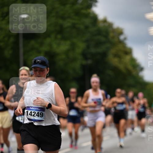 29.06.2025 - hella hamburg halbmarathon Dr. Thomas Lammeyer http://msf.ph/oto/8348242 29.06.2025 10:40:44 Kennedybrücke 1008, 1010, 1102, 1224, 3401, 3699, 4245, 4937, 5171, 5246, 5540, 5747, 5809, 5919, 6184, 6359, 6417, 7632, 8530, 8581, 9229, 9295, 9432, 9694, 9701, 9806, 10487, 10531, 10577, 10984 meine-sportfotos.de