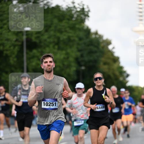 29.06.2025 - hella hamburg halbmarathon Dr. Thomas Lammeyer http://msf.ph/oto/8348256 29.06.2025 09:56:17 Kennedybrücke 1139, 1169, 1220, 1415, 1468, 1512, 2233, 3109, 3124, 4080, 4497, 4691, 4915, 5007, 5011, 5476, 5477, 7067, 7191, 7325, 7432, 7451, 7843, 7865, 7961, 8467, 8852, 9081, 10000, 10099, 10251, 10741, 10796 meine-sportfotos.de