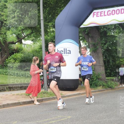 29.06.2025 - hella hamburg halbmarathon KatJ http://msf.ph/oto/8348266 29.06.2025 10:20:32 Zwischen KM18-KM19 2460, 2851, 7880 meine-sportfotos.de
