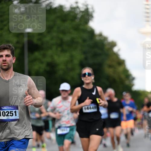 29.06.2025 - hella hamburg halbmarathon Dr. Thomas Lammeyer http://msf.ph/oto/8348333 29.06.2025 09:56:18 Kennedybrücke 1139, 1169, 1220, 1415, 1468, 1512, 2233, 3098, 3109, 3124, 4080, 4497, 4691, 5007, 5011, 5476, 5477, 7067, 7191, 7325, 7432, 7451, 7843, 7865, 7961, 8467, 9081, 10000, 10099, 10251, 10741, 10796, 11346 meine-sportfotos.de
