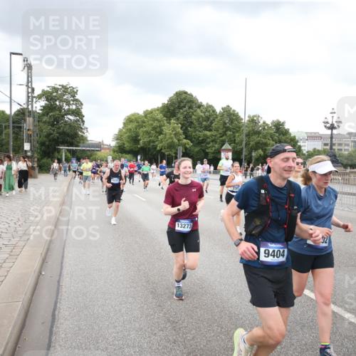 29.06.2025 - hella hamburg halbmarathon Jannik Wohlers http://msf.ph/oto/8348393 29.06.2025 10:56:31 Lombardsbrücke 1207, 2871, 2932, 3348, 3387, 3418, 3470, 3485, 3516, 3517, 4094, 4118, 4568, 4569, 5589, 5944, 6284, 6348, 6349, 6981, 7381, 7416, 7417, 7964, 8150, 8197, 8546, 9298, 9299, 9402, 9404, 9513, 9517, 9902, 9905, 10016, 10138, 10142, 10309, 10450, 10632, 11047, 11050, 12226, 12328, 12345, 12828, 12829, 12993, 13194, 13273, 13276, 13671, 13801, 13834, 13878, 14117, 14472, 15215, 15499, 15630, 15748, 15823 meine-sportfotos.de