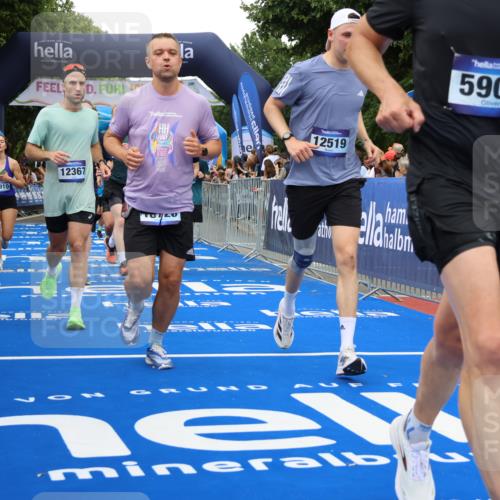 29.06.2025 - hella hamburg halbmarathon Strokosch-Dieckow http://msf.ph/oto/8348467 29.06.2025 10:52:57 Ziel 1257, 1258, 1657, 2099, 2444, 2814, 3059, 3258, 3334, 4121, 4557, 4558, 4770, 5907, 7509, 7864, 8139, 8587, 8720, 8955, 9093, 9537, 10724, 10811, 11992, 12155, 12367, 12519, 12910, 14791, 15430, 18590, 18720 meine-sportfotos.de