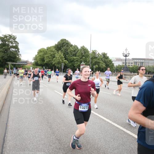29.06.2025 - hella hamburg halbmarathon Jannik Wohlers http://msf.ph/oto/8348484 29.06.2025 10:56:32 Lombardsbrücke 1207, 2871, 2932, 3348, 3387, 3418, 3470, 3485, 3516, 3517, 4094, 4118, 4241, 4568, 4569, 5589, 5944, 6284, 6348, 6349, 6981, 7381, 7416, 7417, 7964, 8039, 8150, 8197, 8546, 9298, 9299, 9329, 9402, 9404, 9513, 9517, 9902, 9905, 10016, 10138, 10142, 10309, 10450, 10632, 11047, 11050, 11179, 11323, 12226, 12345, 12535, 12828, 12829, 12993, 13194, 13273, 13276, 13671, 13801, 13834, 13878, 13986, 14117, 14472, 15215, 15499, 15630, 15748, 15823 meine-sportfotos.de