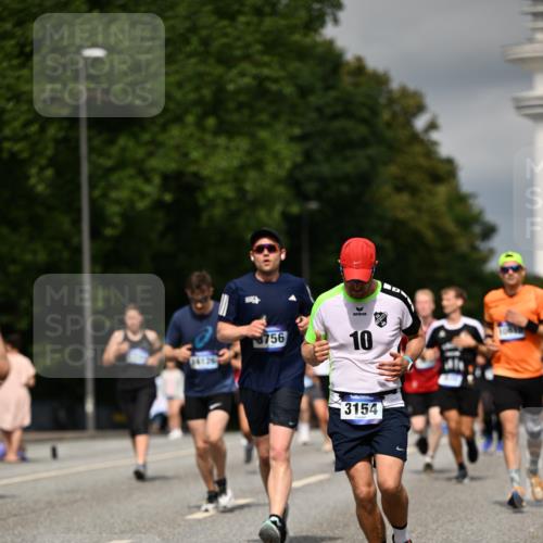 29.06.2025 - hella hamburg halbmarathon Dr. Thomas Lammeyer http://msf.ph/oto/8348519 29.06.2025 10:18:23 Kennedybrücke 1071, 1131, 1406, 1480, 2990, 3020, 3025, 3154, 3728, 3756, 3834, 3939, 5191, 5546, 5670, 6028, 6083, 6366, 6717, 7209, 7442, 7802, 7840, 7991, 8055, 8147, 8409, 9173, 9663, 10224, 10610, 10977, 11355 meine-sportfotos.de