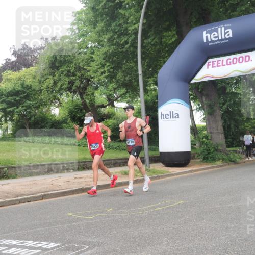 29.06.2025 - hella hamburg halbmarathon KatJ http://msf.ph/oto/8348555 29.06.2025 10:20:45 Zwischen KM18-KM19  meine-sportfotos.de