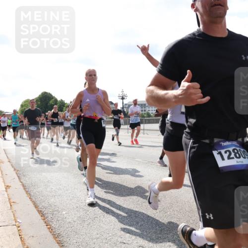 29.06.2025 - hella hamburg halbmarathon Lena Gebhardt http://msf.ph/oto/8348581 29.06.2025 10:01:01 Lombardsbrücke 8326, 1280, 1130, 1387, 1420, 1583, 1611, 1726, 2006, 2091, 2236, 2354, 2363, 2474, 2490, 2936, 3059, 3141, 3625, 3740, 3983, 4068, 4238, 4249, 4616, 4708, 5033, 5418, 5870, 6138, 6147, 0000, 6443, 6487, 6531, 6591, 6714, 6757, 6835, 7658, 7757, 7759, 7761, 7846, 8045, 8046, 8255, 8326, 8478, 8632, 8923, 9124, 9553, 9555, 9577, 9932, 10074, 10188, 10271, 10383, 10599 meine-sportfotos.de