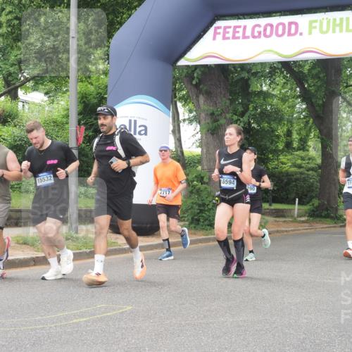 29.06.2025 - hella hamburg halbmarathon KatJ http://msf.ph/oto/8348811 29.06.2025 10:50:18 Zwischen KM18-KM19 2424, 2685, 7290, 7453, 7717 meine-sportfotos.de