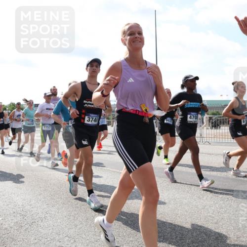 29.06.2025 - hella hamburg halbmarathon Lena Gebhardt http://msf.ph/oto/8348825 29.06.2025 10:01:02 Lombardsbrücke 13207, 8326, 1016, 14306, 7757, 3740, 8632, 4708, 61, 1130, 1387, 1420, 1583, 1611, 1726, 2006, 2091, 2236, 2354, 2363, 2474, 2490, 2936, 3059, 3141, 3625, 3740, 3983, 4068, 4238, 4249, 4370, 4616, 4708, 5033, 5418, 5870, 6138, 6147, 0000, 6443, 6487, 6531, 6591, 6714, 6757, 6835, 7658, 7757, 7759, 7761, 7846, 8045, 8046, 8255, 8326, 8478, 8632, 8923, 9124, 9553, 9555, 9577, 9932, 10074, 10188, 10271, 10383, 10599, 11465 meine-sportfotos.de