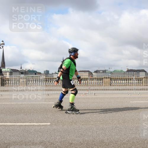 29.06.2025 - hella hamburg halbmarathon Lena Gebhardt http://msf.ph/oto/8348883 29.06.2025 09:09:14 Lombardsbrücke  meine-sportfotos.de