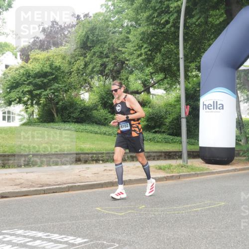 29.06.2025 - hella hamburg halbmarathon KatJ http://msf.ph/oto/8348944 29.06.2025 10:20:48 Zwischen KM18-KM19  meine-sportfotos.de