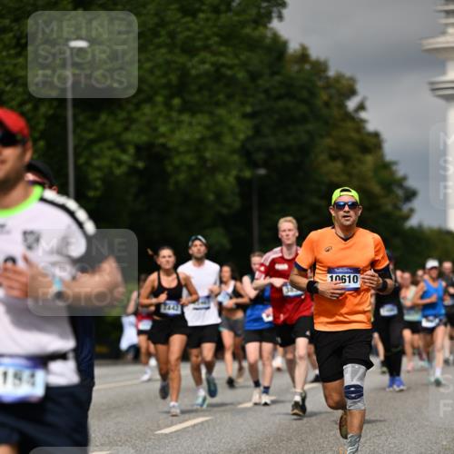 29.06.2025 - hella hamburg halbmarathon Dr. Thomas Lammeyer http://msf.ph/oto/8348958 29.06.2025 10:18:25 Kennedybrücke 1071, 1131, 1406, 1480, 1728, 2990, 3020, 3025, 3154, 3728, 3756, 3834, 3939, 5191, 5546, 5670, 6028, 6083, 6181, 6366, 6717, 6724, 7209, 7442, 7802, 7840, 7991, 8055, 8147, 8409, 8755, 9173, 9663, 10224, 10610, 10977 meine-sportfotos.de