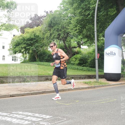 29.06.2025 - hella hamburg halbmarathon KatJ http://msf.ph/oto/8348972 29.06.2025 10:20:48 Zwischen KM18-KM19  meine-sportfotos.de