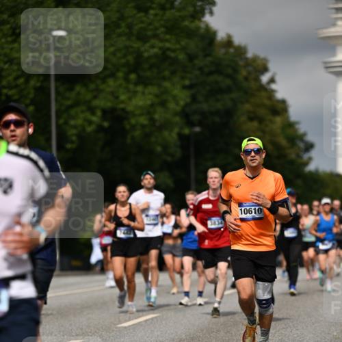 29.06.2025 - hella hamburg halbmarathon Dr. Thomas Lammeyer http://msf.ph/oto/8348997 29.06.2025 10:18:26 Kennedybrücke 1071, 1131, 1406, 1480, 1728, 2990, 3020, 3025, 3154, 3728, 3756, 3834, 3939, 5191, 5546, 5670, 6028, 6083, 6181, 6366, 6717, 6724, 7209, 7442, 7802, 7840, 7991, 8055, 8147, 8409, 8755, 9173, 9663, 10224, 10610, 10977 meine-sportfotos.de