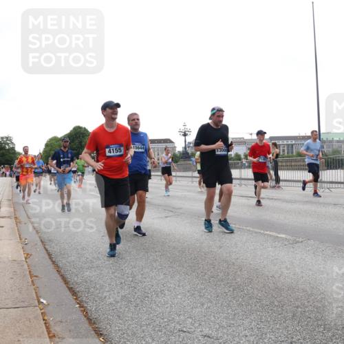 29.06.2025 - hella hamburg halbmarathon Lena Gebhardt http://msf.ph/oto/8349182 29.06.2025 10:38:37 Lombardsbrücke 11697, 4155, 15644, 13000, 56, 1196, 1232, 1390, 1451, 1457, 1596, 1721, 1742, 1791, 1966, 2113, 2151, 2498, 2576, 2660, 2693, 3010, 3094, 3095, 3216, 3242, 3286, 3323, 3338, 3635, 3636, 3716, 3726, 3777, 3841, 3927, 4028, 4139, 4155, 4159, 4257, 4259, 4260, 4316, 4320, 4883, 4964, 5085, 5089, 5155, 5300, 5617, 5684, 5735, 5913, 6200, 6695, 6696, 6751, 6875, 6930, 7117, 7148, 7165, 7263, 7371, 7552, 7561, 7692, 7849, 7868, 7914, 8367, 9708, 10554 meine-sportfotos.de
