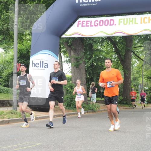 29.06.2025 - hella hamburg halbmarathon KatJ http://msf.ph/oto/8349326 29.06.2025 10:50:25 Zwischen KM18-KM19 1316, 3919, 7717 meine-sportfotos.de