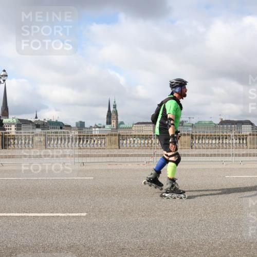 29.06.2025 - hella hamburg halbmarathon Lena Gebhardt http://msf.ph/oto/8349327 29.06.2025 09:09:14 Lombardsbrücke  meine-sportfotos.de
