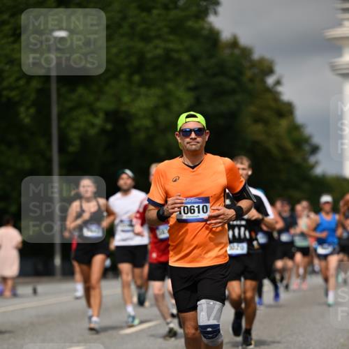29.06.2025 - hella hamburg halbmarathon Dr. Thomas Lammeyer http://msf.ph/oto/8349335 29.06.2025 10:18:27 Kennedybrücke 1071, 1131, 1406, 1480, 1728, 2990, 3020, 3025, 3154, 3691, 3728, 3756, 3834, 3939, 5191, 5546, 5670, 6028, 6083, 6181, 6366, 6717, 6724, 7209, 7442, 7802, 7840, 7991, 8055, 8147, 8409, 8755, 9173, 9663, 10224, 10610, 10977 meine-sportfotos.de