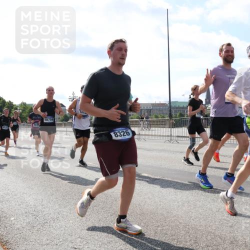 29.06.2025 - hella hamburg halbmarathon Lena Gebhardt http://msf.ph/oto/8349449 29.06.2025 10:01:03 Lombardsbrücke 4238, 13287, 6531, 18759, 1010, 8326, 2016, 775, 1130, 1387, 1420, 1583, 1611, 1726, 2006, 2091, 2236, 2354, 2363, 2474, 2490, 2936, 3059, 3141, 3625, 3740, 3983, 4068, 4238, 4249, 4319, 4370, 4616, 4708, 5033, 5418, 5870, 6138, 6147, 0000, 6443, 6487, 6531, 6591, 6714, 6757, 6835, 6924, 7658, 7757, 7759, 7761, 7846, 8045, 8046, 8255, 8326, 8478, 8632, 8923, 9124, 9553, 9555, 9577, 9932, 10074, 10188, 10271, 10383, 10599, 11465 meine-sportfotos.de