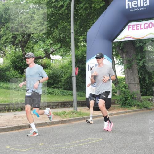 29.06.2025 - hella hamburg halbmarathon KatJ http://msf.ph/oto/8349531 29.06.2025 10:20:54 Zwischen KM18-KM19 6619, 7272 meine-sportfotos.de