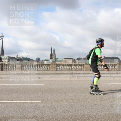 29.06.2025 - hella hamburg halbmarathon Lena Gebhardt http://msf.ph/oto/8349591 29.06.2025 09:09:14 Lombardsbrücke  meine-sportfotos.de