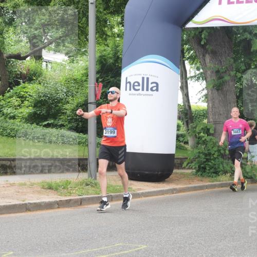 29.06.2025 - hella hamburg halbmarathon KatJ http://msf.ph/oto/8349648 29.06.2025 10:50:32 Zwischen KM18-KM19 1316, 3199 meine-sportfotos.de
