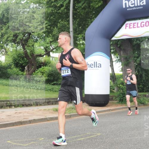 29.06.2025 - hella hamburg halbmarathon KatJ http://msf.ph/oto/8349750 29.06.2025 10:20:55 Zwischen KM18-KM19 6619, 7272 meine-sportfotos.de
