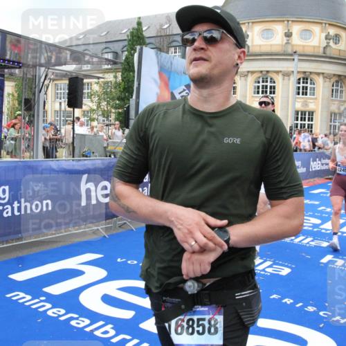 29.06.2025 - hella hamburg halbmarathon Michael Strokosch http://msf.ph/oto/8349759 29.06.2025 10:52:42 Ziel 2346, 2670, 3952, 3999, 5116, 6561, 6562, 7475, 9739, 9869, 10115, 11459, 11689, 12450, 12482, 13051, 14122, 15001, 18982 meine-sportfotos.de