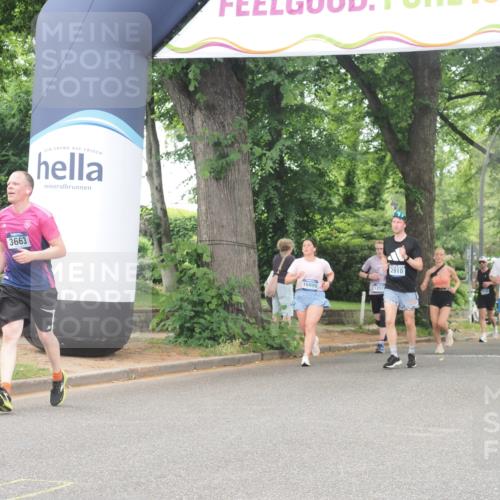 29.06.2025 - hella hamburg halbmarathon KatJ http://msf.ph/oto/8349841 29.06.2025 10:50:34 Zwischen KM18-KM19 3199, 3663 meine-sportfotos.de
