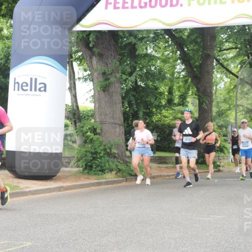 29.06.2025 - hella hamburg halbmarathon KatJ http://msf.ph/oto/8349855 29.06.2025 10:50:34 Zwischen KM18-KM19 3199, 3663 meine-sportfotos.de