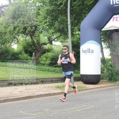29.06.2025 - hella hamburg halbmarathon KatJ http://msf.ph/oto/8349896 29.06.2025 10:20:56 Zwischen KM18-KM19 6619, 7272 meine-sportfotos.de