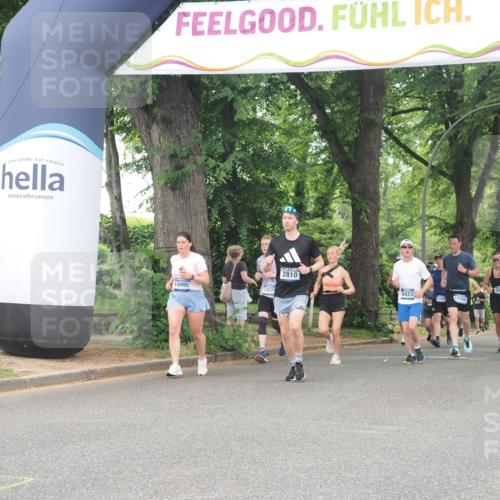 29.06.2025 - hella hamburg halbmarathon KatJ http://msf.ph/oto/8349914 29.06.2025 10:50:35 Zwischen KM18-KM19 2810, 3199, 3663 meine-sportfotos.de
