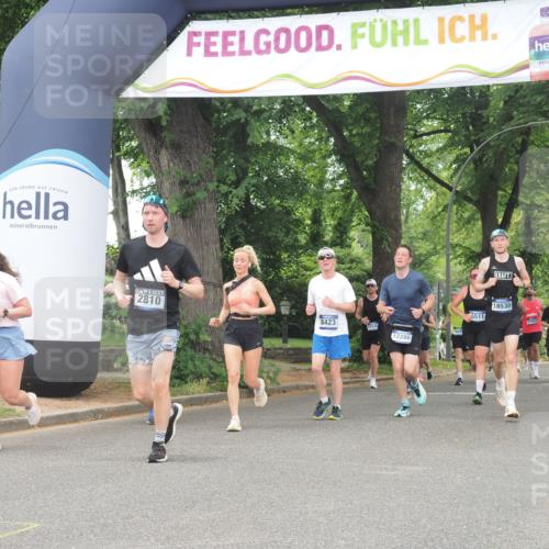 29.06.2025 - hella hamburg halbmarathon KatJ http://msf.ph/oto/8349960 29.06.2025 10:50:37 Zwischen KM18-KM19 2810, 3199, 3663, 8423 meine-sportfotos.de