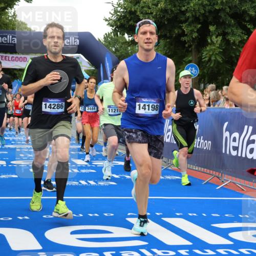 29.06.2025 - hella hamburg halbmarathon Strokosch-Dieckow http://msf.ph/oto/8349986 29.06.2025 10:52:49 Ziel 1257, 1258, 1657, 2099, 2287, 2444, 2814, 2910, 3999, 4557, 4558, 4770, 5077, 5169, 5194, 5907, 8139, 8172, 8720, 8955, 9065, 9163, 10724, 10811, 11217, 11992, 12482, 14198, 14286, 14805, 16467, 17198, 18331, 19244 meine-sportfotos.de