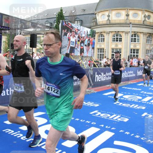 29.06.2025 - hella hamburg halbmarathon Michael Strokosch http://msf.ph/oto/8350140 29.06.2025 10:52:46 Ziel 2287, 2346, 3999, 5116, 5169, 5194, 7475, 8172, 9869, 10115, 11459, 12482, 14122, 14805, 16467, 17198, 18331, 19244 meine-sportfotos.de