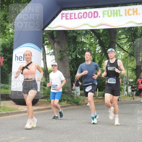 29.06.2025 - hella hamburg halbmarathon KatJ http://msf.ph/oto/8350175 29.06.2025 10:50:38 Zwischen KM18-KM19 2810, 3199, 3663, 4389, 5511, 8423 meine-sportfotos.de
