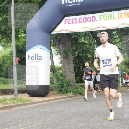 29.06.2025 - hella hamburg halbmarathon KatJ http://msf.ph/oto/8350197 29.06.2025 10:21:06 Zwischen KM18-KM19 4698 meine-sportfotos.de