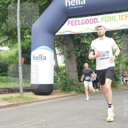 29.06.2025 - hella hamburg halbmarathon KatJ http://msf.ph/oto/8350217 29.06.2025 10:21:06 Zwischen KM18-KM19 4698 meine-sportfotos.de
