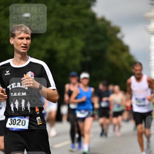 29.06.2025 - hella hamburg halbmarathon Dr. Thomas Lammeyer http://msf.ph/oto/8350233 29.06.2025 10:18:31 Kennedybrücke 1071, 1131, 1480, 1728, 2990, 3020, 3025, 3154, 3454, 3691, 3728, 3756, 3834, 5191, 5546, 5670, 6028, 6083, 6181, 6366, 6717, 6724, 7209, 7442, 7840, 7991, 8055, 8147, 8409, 8563, 8755, 9173, 9663, 10224, 10610, 10977 meine-sportfotos.de