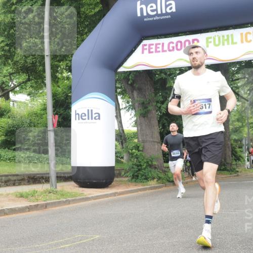 29.06.2025 - hella hamburg halbmarathon KatJ http://msf.ph/oto/8350242 29.06.2025 10:21:06 Zwischen KM18-KM19 4698 meine-sportfotos.de