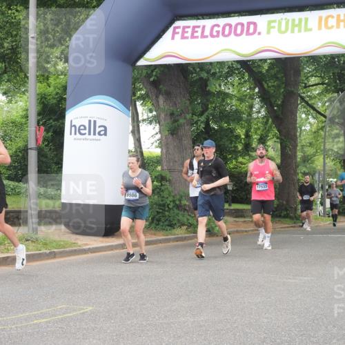 29.06.2025 - hella hamburg halbmarathon KatJ http://msf.ph/oto/8350333 29.06.2025 10:50:42 Zwischen KM18-KM19 2810, 3663, 4389, 5511, 8423 meine-sportfotos.de