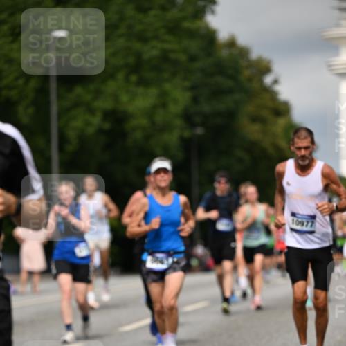 29.06.2025 - hella hamburg halbmarathon Dr. Thomas Lammeyer http://msf.ph/oto/8350441 29.06.2025 10:18:31 Kennedybrücke 1071, 1131, 1480, 1728, 2990, 3020, 3025, 3154, 3454, 3691, 3728, 3756, 3834, 5191, 5546, 5670, 6028, 6083, 6181, 6366, 6717, 6724, 7209, 7442, 7840, 7991, 8055, 8147, 8409, 8563, 8755, 9173, 9663, 10224, 10610, 10977 meine-sportfotos.de