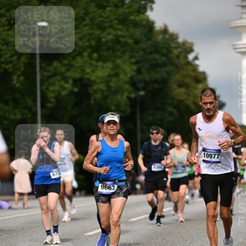 29.06.2025 - hella hamburg halbmarathon Dr. Thomas Lammeyer http://msf.ph/oto/8350474 29.06.2025 10:18:31 Kennedybrücke 1071, 1131, 1480, 1728, 2990, 3020, 3025, 3154, 3454, 3691, 3728, 3756, 3834, 5191, 5546, 5670, 6028, 6083, 6181, 6366, 6717, 6724, 7209, 7442, 7840, 7991, 8055, 8147, 8409, 8563, 8755, 9173, 9663, 10224, 10610, 10977 meine-sportfotos.de